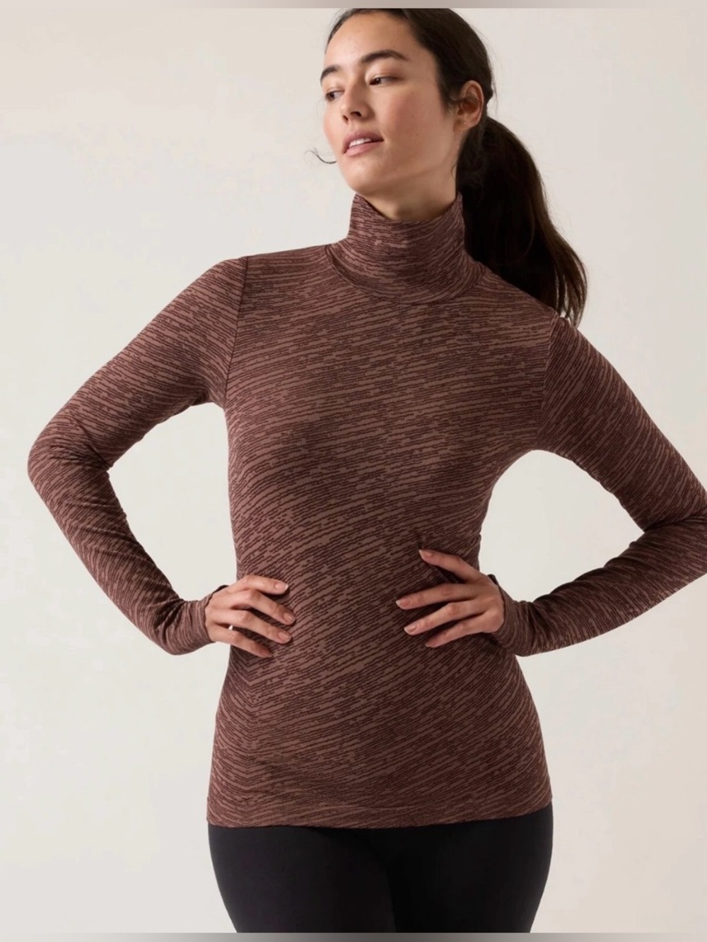 Athleta women’s Flurry Seamless Turtleneck size XL